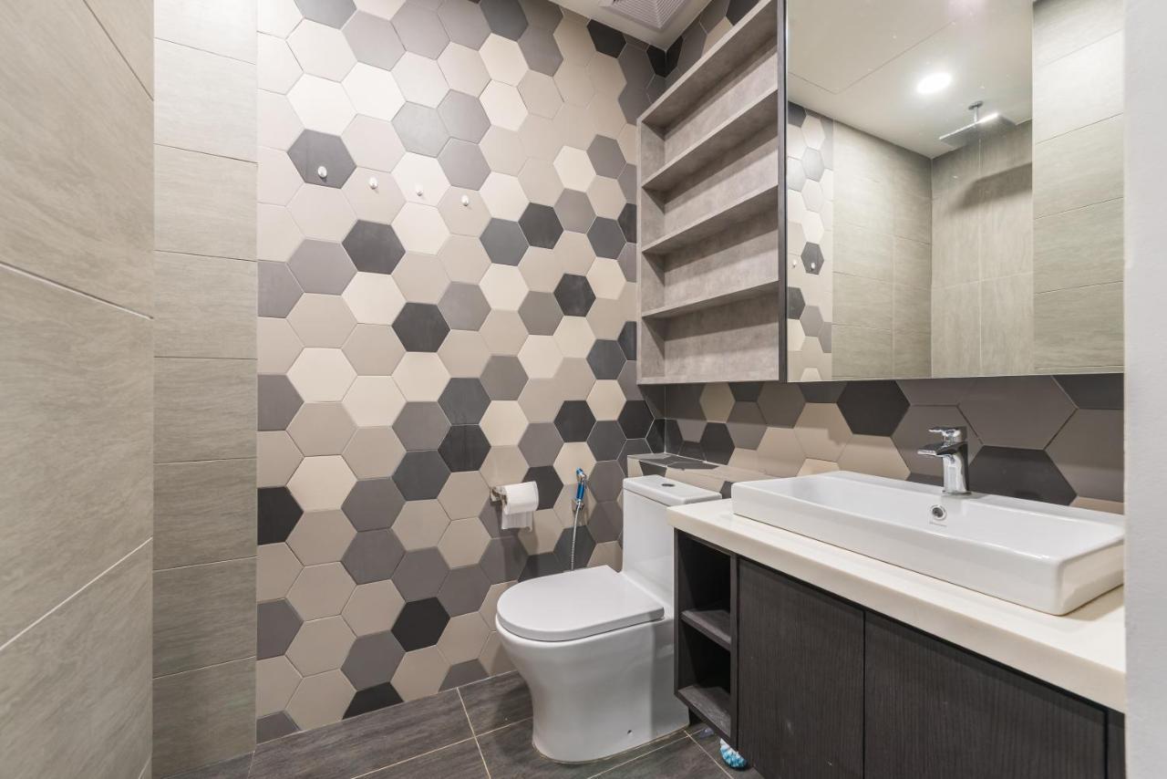 קואלה לומפור Klcc Towerviewsty5Pax At Ceylonzsuites מראה חיצוני תמונה
